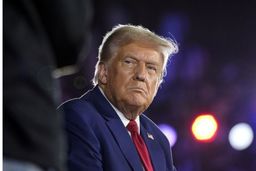 بیانیه نماینده‌های مجلس علیه ترامپ: آقای قمارباز؛ تاریخ بخوان 