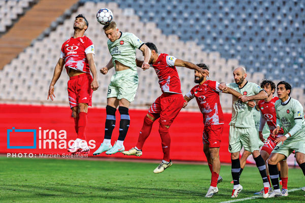 دیدار انتقامی بی‌‏تماشاگر/بررسی هفته نهم لیگ‌برتر ایران که با تقابل حساس ترا‏کتور و پرسپولیس آغاز می‏شود