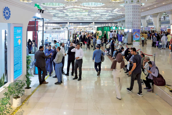 این نمایشگاه به‌گاه نیست/برگزاری نمایشگاه کتاب تهران به منوال گذشته همچنان اهمیتی و فایده‌‏ای دارد؟