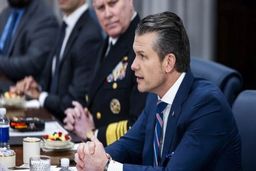 گفت‌وگوی وزیر دفاع آمریکا و وزیر جنگ صهیونیستی درباره منطقه و ایران
