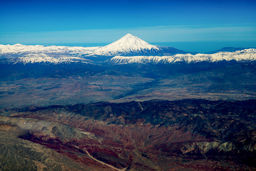 ملتی با هویتی کهن/شکل‌گیری ملت در ایران متمایز از تجربه جوامع غربی است