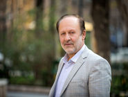 پیشنهاد یک دیپلمات: بهتر است ظریف وارد مذاکره با غرب شود