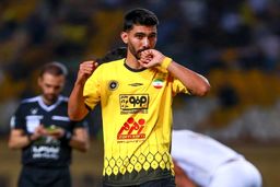 ستاره سپاهان با پرسپولیس به توافق رسید 