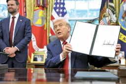 جنگ سرد فناوری/با امضای فرمان اجرایی رئیس‌‏جمهور آمریکا، پرونده پلتفرم چینی تیک‌‏تاک با انتقال مدیریت و کنترل آن به شرکت‏‌های آمریکایی بسته شد 