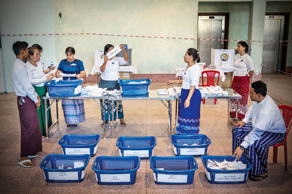 نمایش ژنرال‌ها/درباره انتخابات میانمار و نقش قدرت‌های بزرگ در این انتخابات