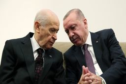 تماس اردوغان و باغچلی در پی انحلال پ.ک.ک؛ تأکید بر ترکیه عاری از تروریسم
