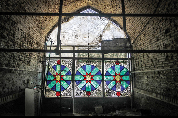 ویرانی ۱۸ درصد از مکان‏‌های تاریخی مشروطه /گزارشی از نشست «شب تهران تب‏‌آلود» روایتی از مکان‏‌های فراموش‌‏شده جنبش مشروطه