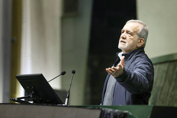 گفت‏‌وگو با نمایندگان درباره اهداف طرح سوال از رئیس‌جمهور/ معیشت یا سیاست؟