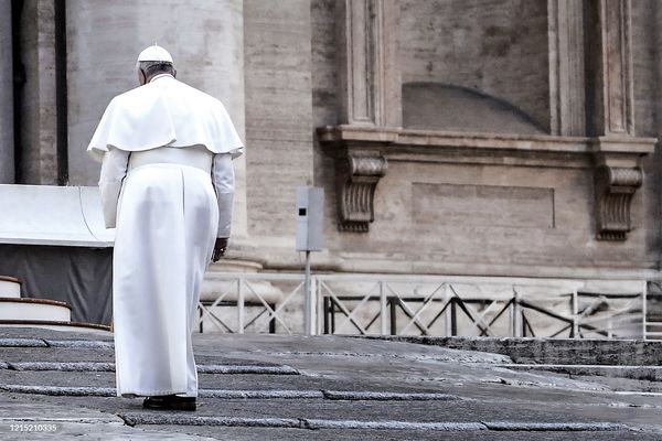 لیبــرال تحـول‏‌خواه / پاپ فرانسیس چگونه تصویر متفاوتی از کلیسای کاتولیک ساخت