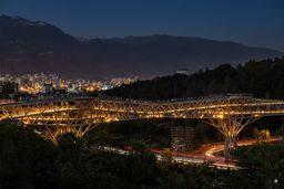 پل طبیعت پنجشنبه شب طلایی می‌شود