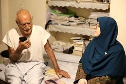 تجلیل سخنگوی دولت از معلم پیشکسوت و خیر مدرسه‌ساز کرمان
