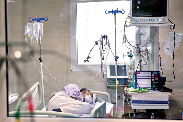 رها شده دربیمارستان/گرانی درمان، کمبود پرستار و افزایش تعداد سالمندان موجب شده بیماران در مسیر درمان تنها بمانند