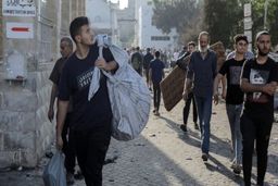 تخلیه اجباری صدها نفر از ساکنان الشجاعیه در شرق غزه  