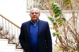 دو نگاه؛ دو رفتار