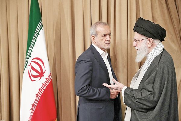 مقام معظم رهبری در دیدار هیات دولت تاکید کردند: فرصت اجماع سازی