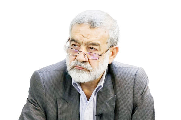 کامران غضنفری نماینده تهران: از این دولت آمریکا چشمم آب نمی‌خورد