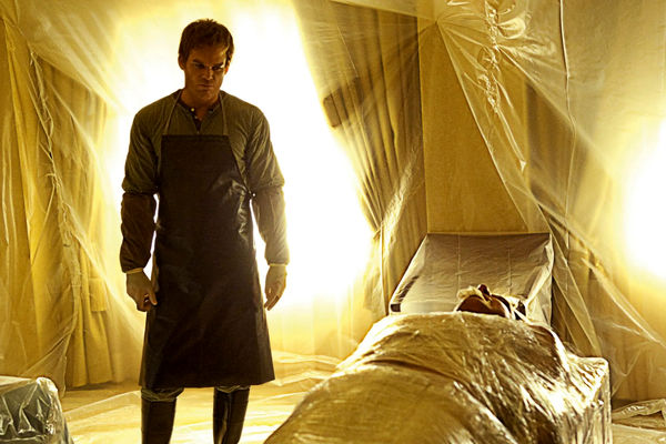 امیر هیولاها/دکستر بعد از دو تلاش غیرموفق دوباره استوار و سرپا بازگشت 