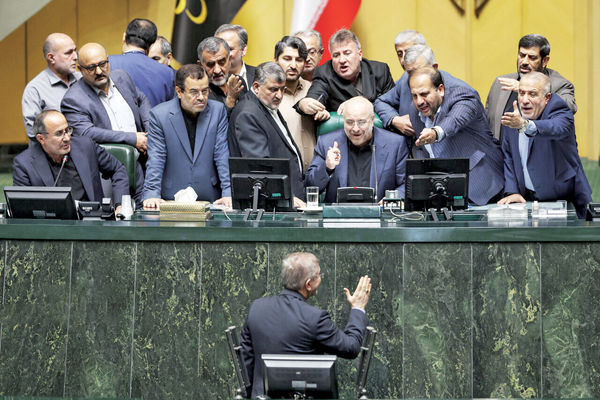 گناه نسبت فامیلی؟ارزیابی نمایندگان درباره حضور و وضعیت دولایحه اصلاح قانون تابعیت و نحوه انتصاب در مشاغل حساس