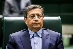 همتی: از نیازمندان یارانه نباید مالیات بگیریم
