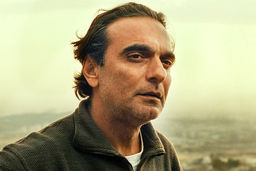 بازیگری که خودش را بازی می‌‏کرد/مروری بر کارنامه هنری همایون ارشادی که بازیگری برای او بازی از دل بود، نه تکنیک‏